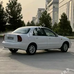 Daewoo Lanos 2000