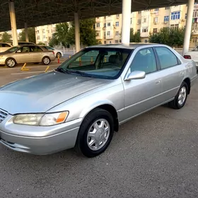 Toyota Camry 1999