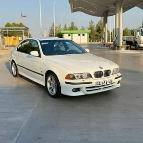 BMW E39 2000