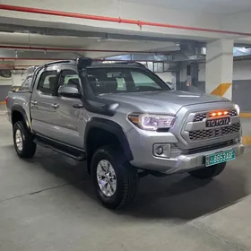 Toyota Tacoma 2017