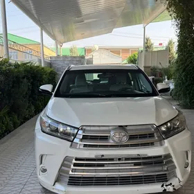 Toyota Highlander 2016