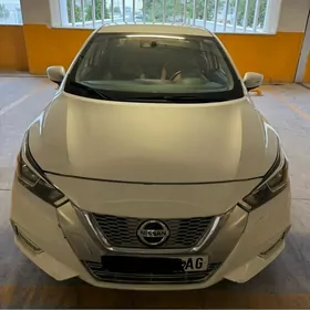 Nissan Versa 2021