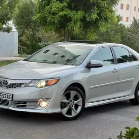 Toyota Camry 2014