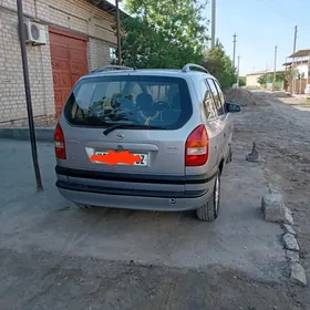 Opel Zafira 2003