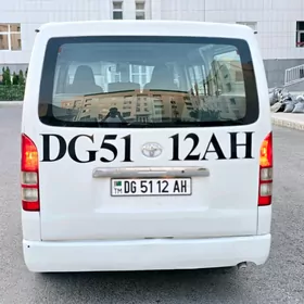Toyota Hiace 2008