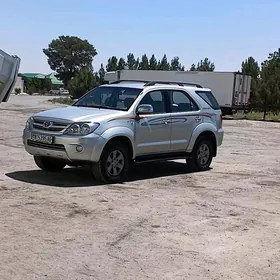 Toyota Fortuner 2006