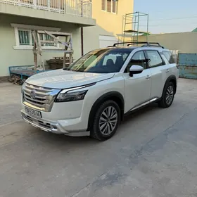 Nissan Pathfinder 2021