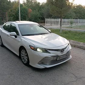 Toyota Camry 2018