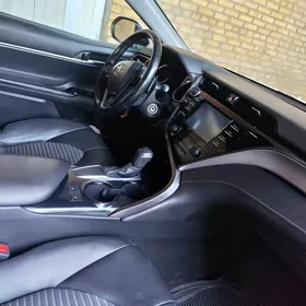 Toyota Camry 2020