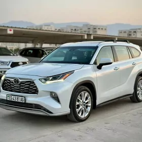 Toyota Highlander 2022