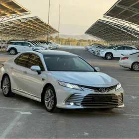 Toyota Camry 2023