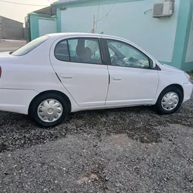 Toyota Echo 2003