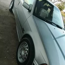 BMW 320 1992