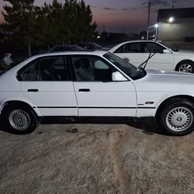 BMW 525 1990