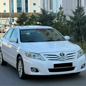 Toyota Camry 2010