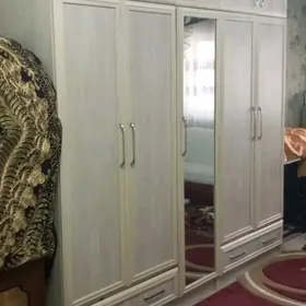 шифоньер
