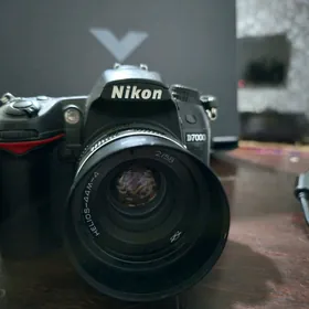 Nikon D7000