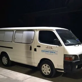 Toyota Hiace 2004