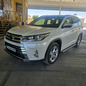 Toyota Highlander 2019