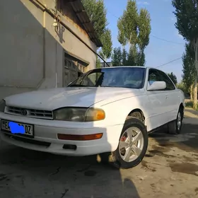Toyota Camry 1993