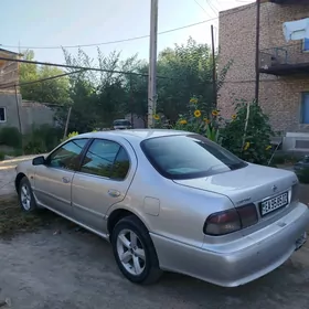 Nissan Cefiro 2000