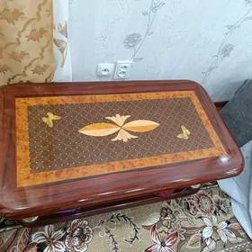 Столик журнальный