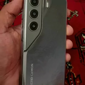 Tekno camon 40pro