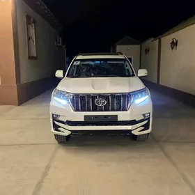 Toyota Land Cruiser Prado 2023