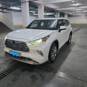 Toyota Highlander 2020