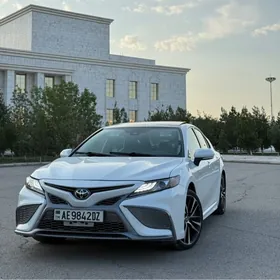 Toyota Camry 2021