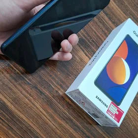 Samsung M 12