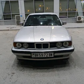 BMW 525 1990