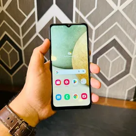 Samsung A12