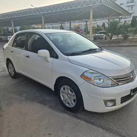 Nissan Versa 2010