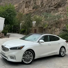 Kia Cadenza 2017