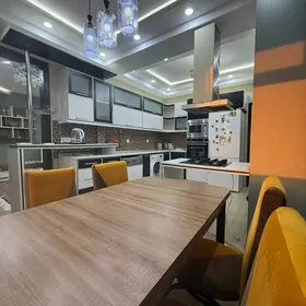 Мир 3 3 ком 8 этаж
