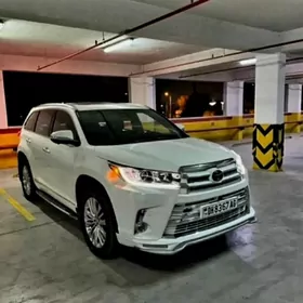 Toyota Highlander 2018
