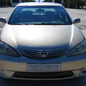 Toyota Camry 2004