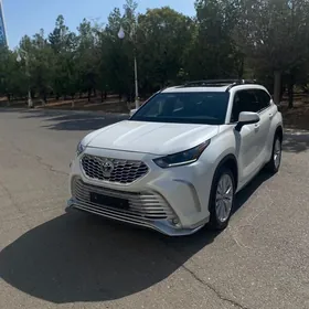 Toyota Highlander 2020