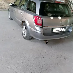 Opel Astra 2004