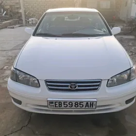 Toyota Camry 2000