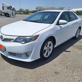 Toyota Camry 2013