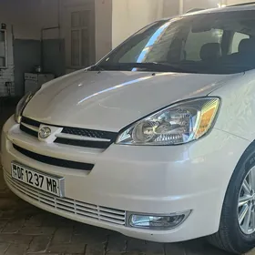Toyota Sienna 2004