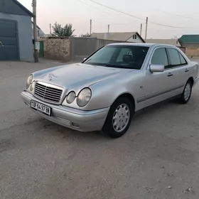 Mercedes-Benz E320 1999