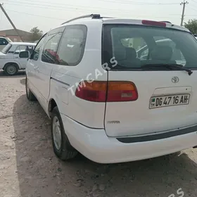 Toyota Sienna 2000