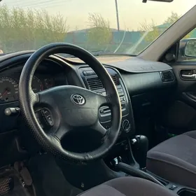 Toyota Avensis 2002