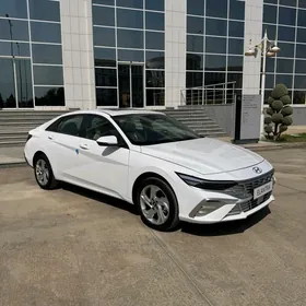 Hyundai Elantra 2025