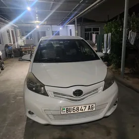 Toyota Yaris 2013