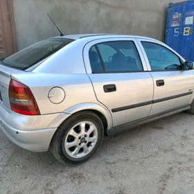 Opel Astra 2003
