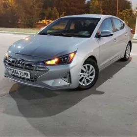 Hyundai Elantra 2020